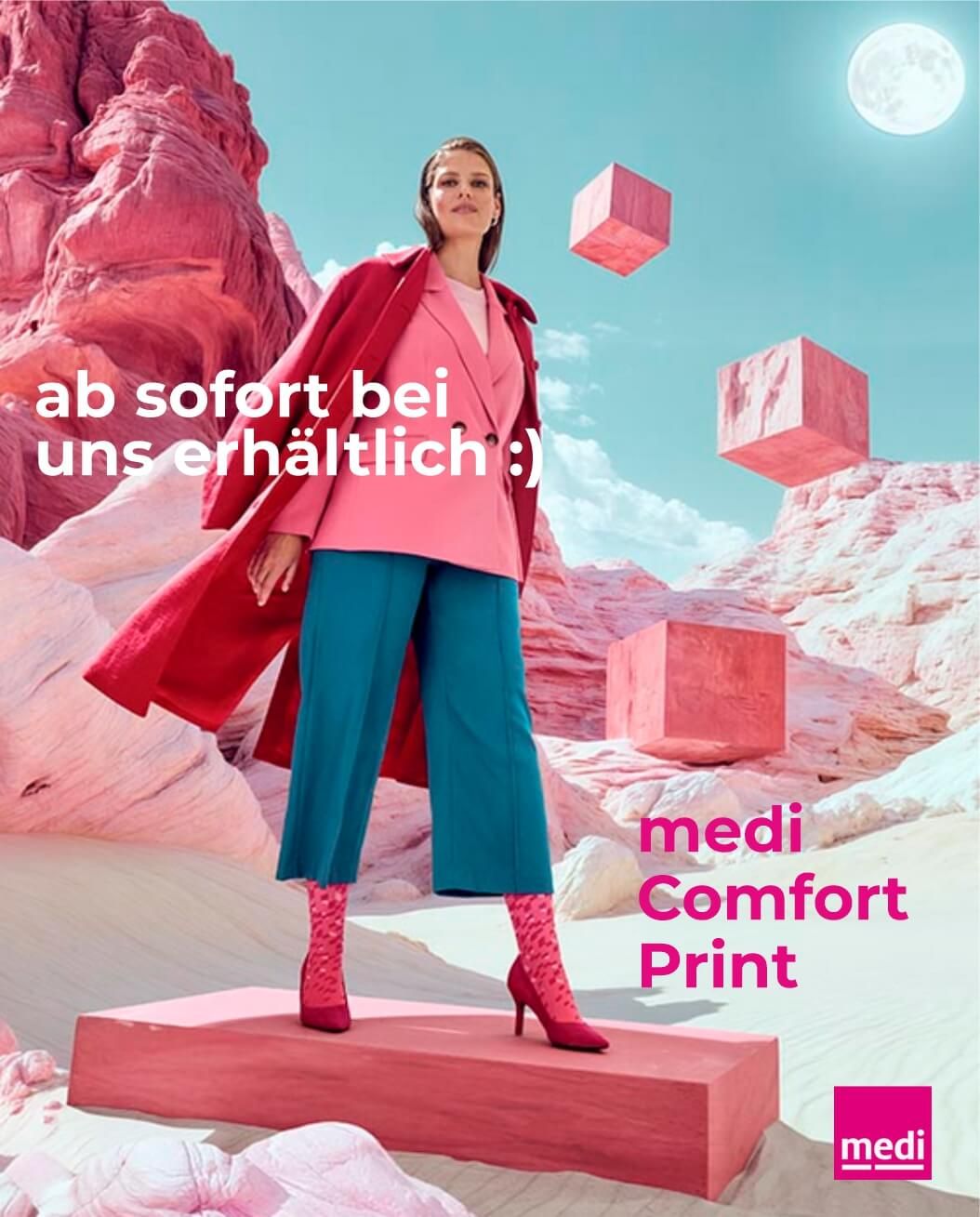 Frau mit Gitarre und pinker Kompressionsstrumpfhose